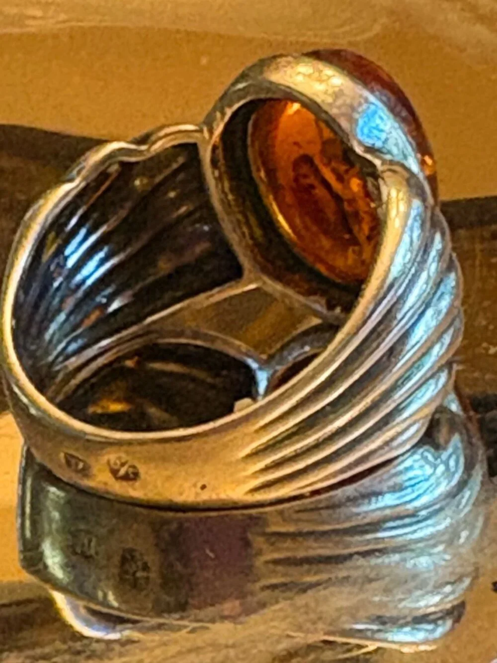 Vintage Sterling Silver 925 Natural Honey Baltic Amber Ribbed Statement Ring